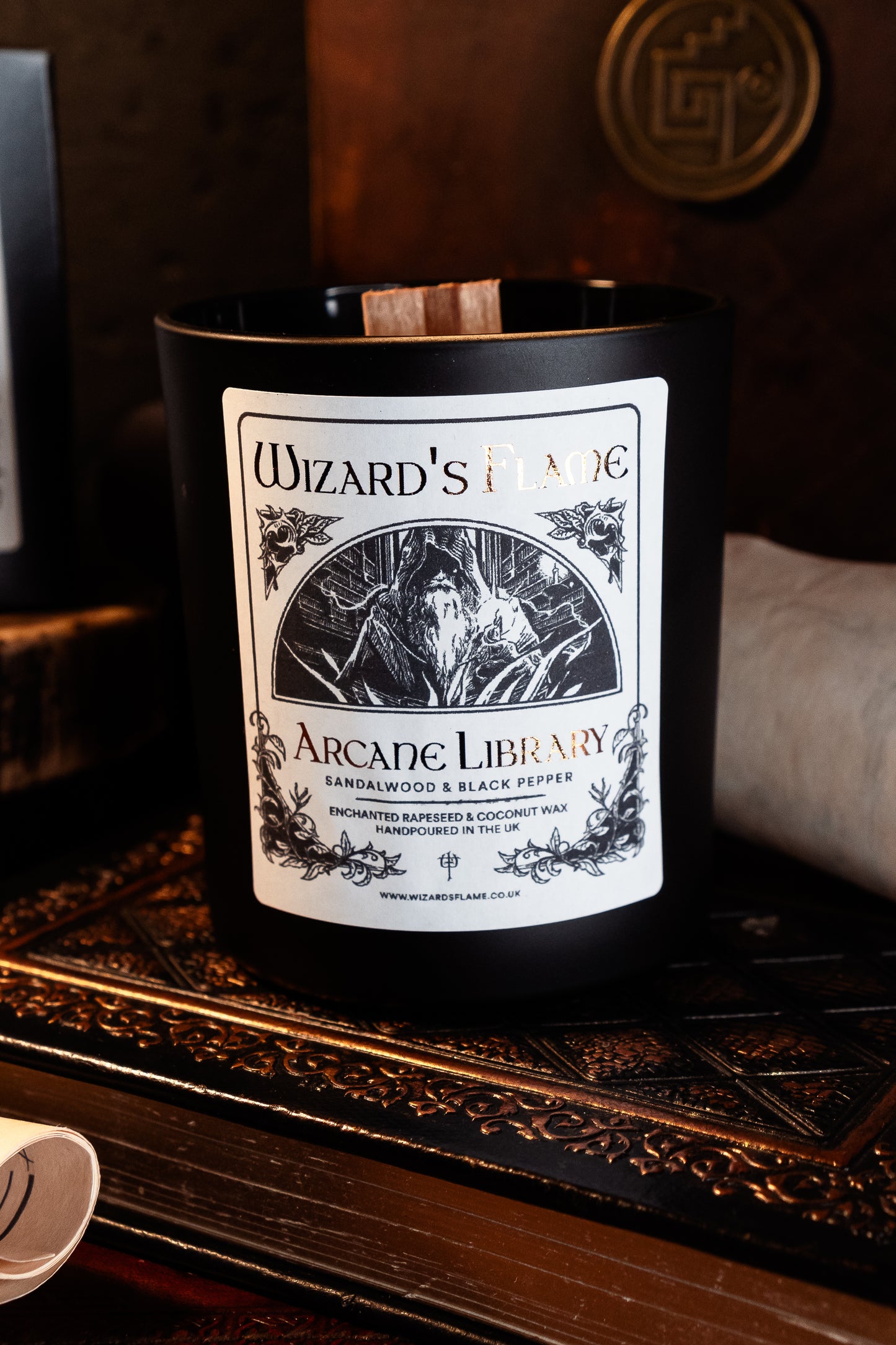 Arcane Library - Sandalwood & Black Pepper