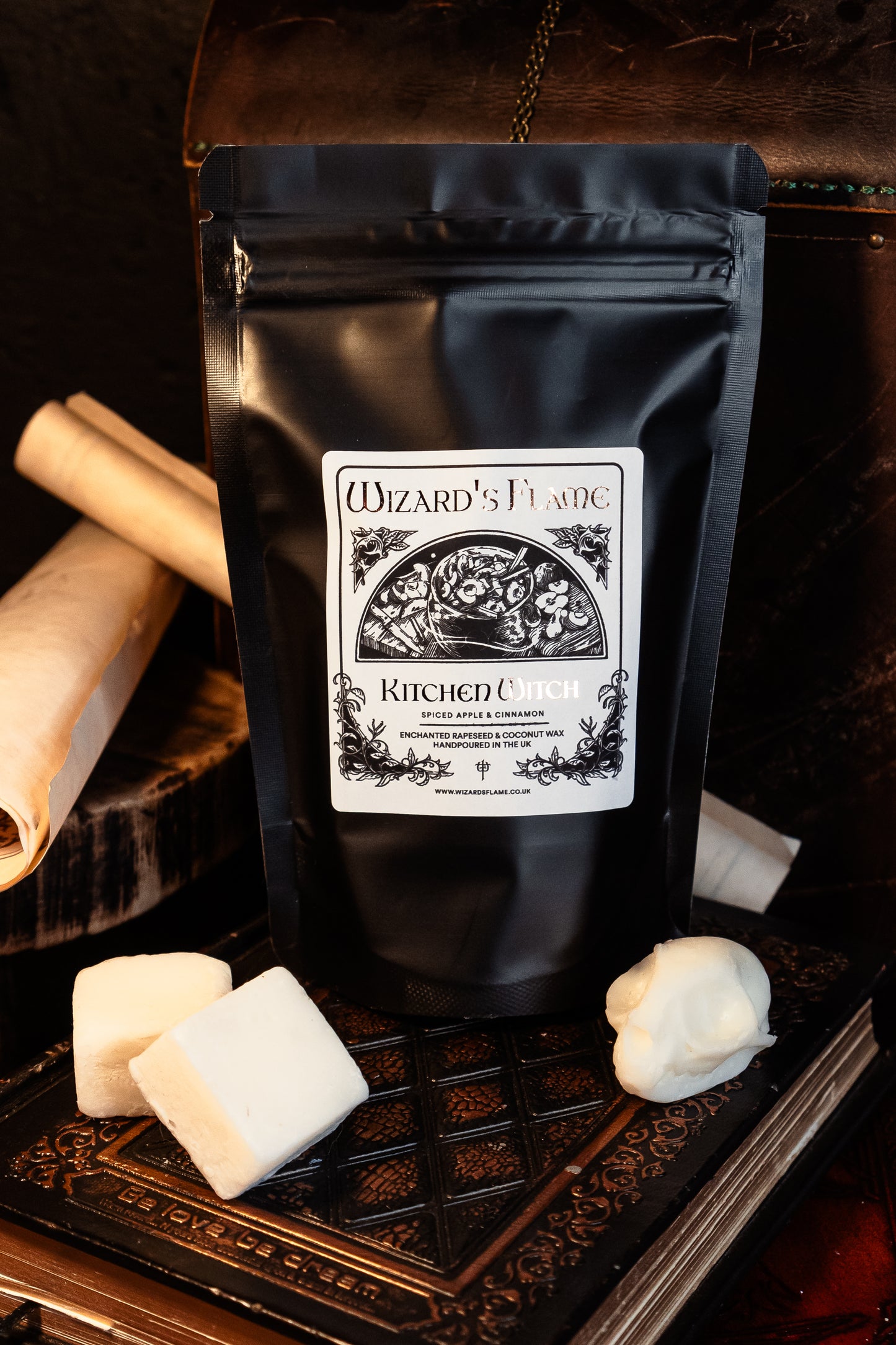 Kitchen Witch - Spiced Apple & Cinnamon